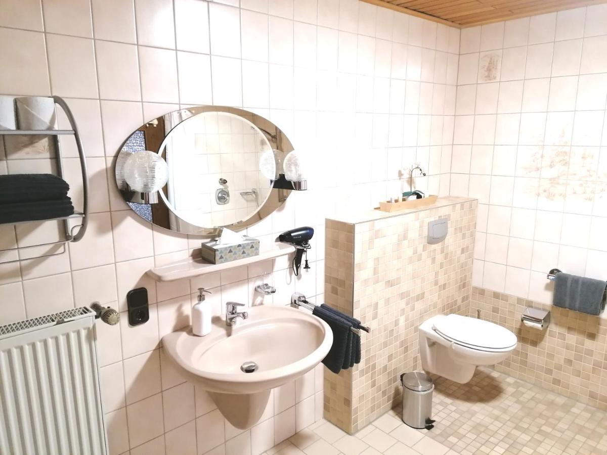 Ferienwohnung Christine Mit Sauna Und Whirlpool Utzerath Extérieur photo